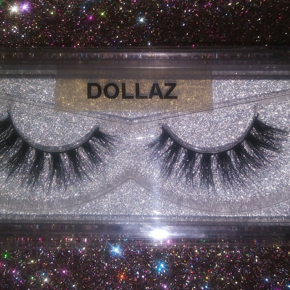 Lashes - Picture 4 of 8